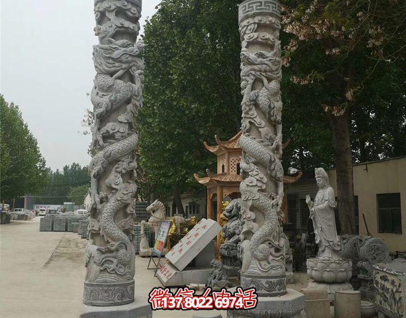 龍柱石雕，裝點(diǎn)寺廟門前