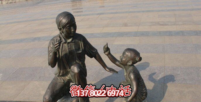 母女銅雕一次游覽公園、參與游戲、體驗雕塑的絕佳體驗