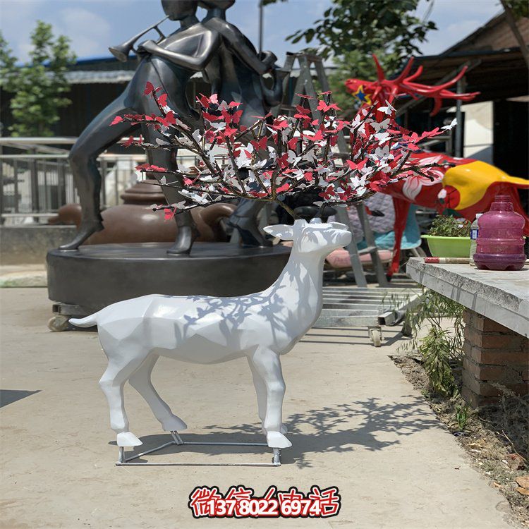 不銹鋼梅花鹿雕塑，點(diǎn)綴校園景觀