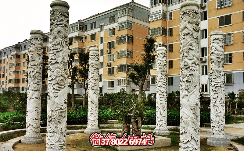 精美大理石浮雕龍柱，裝點小區(qū)花園