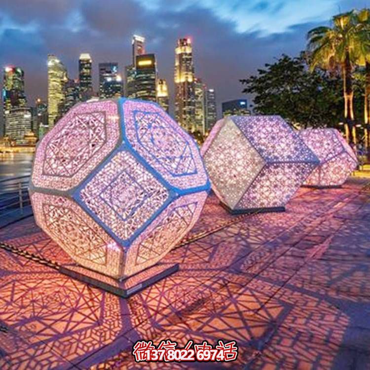 創(chuàng)意不銹鋼鏤空景觀雕塑，添彩美化戶外廣場(chǎng)