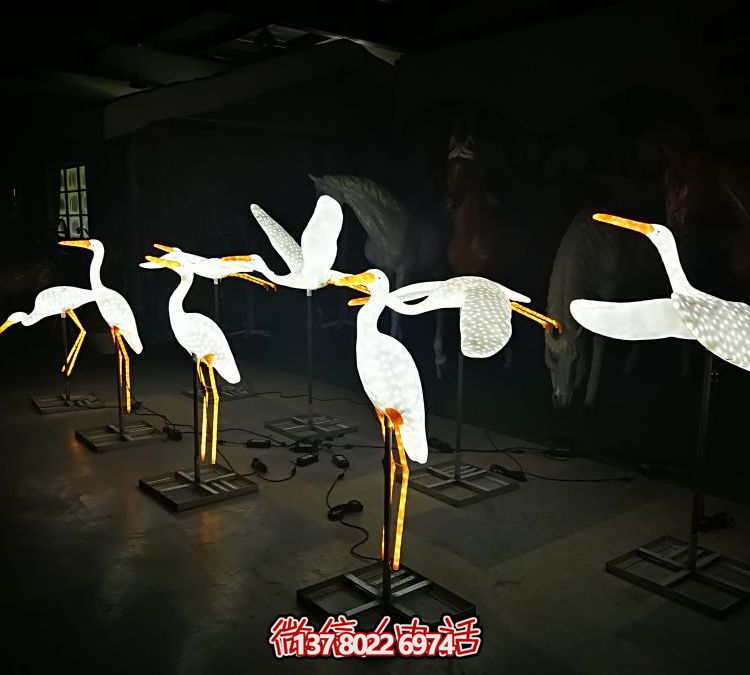 玻璃鋼雕塑景觀亮化，點(diǎn)亮景區(qū)園林