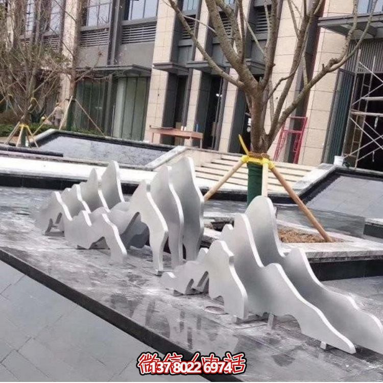 融合唯美抽象，完美裝點小區(qū)景觀的不銹鋼噴泉水池雕塑