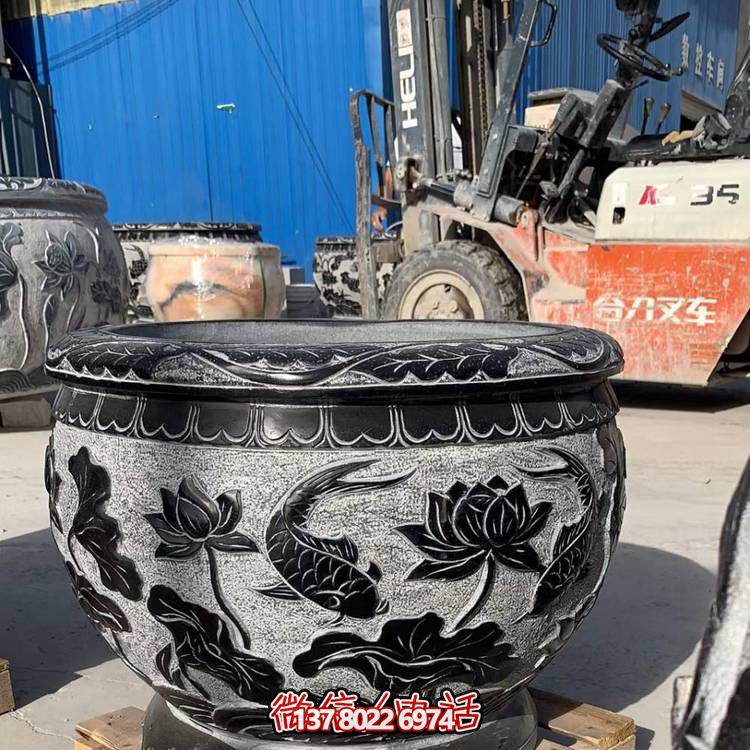 精美荷花浮雕缸，融合經(jīng)典元素，打造清新安靜空間