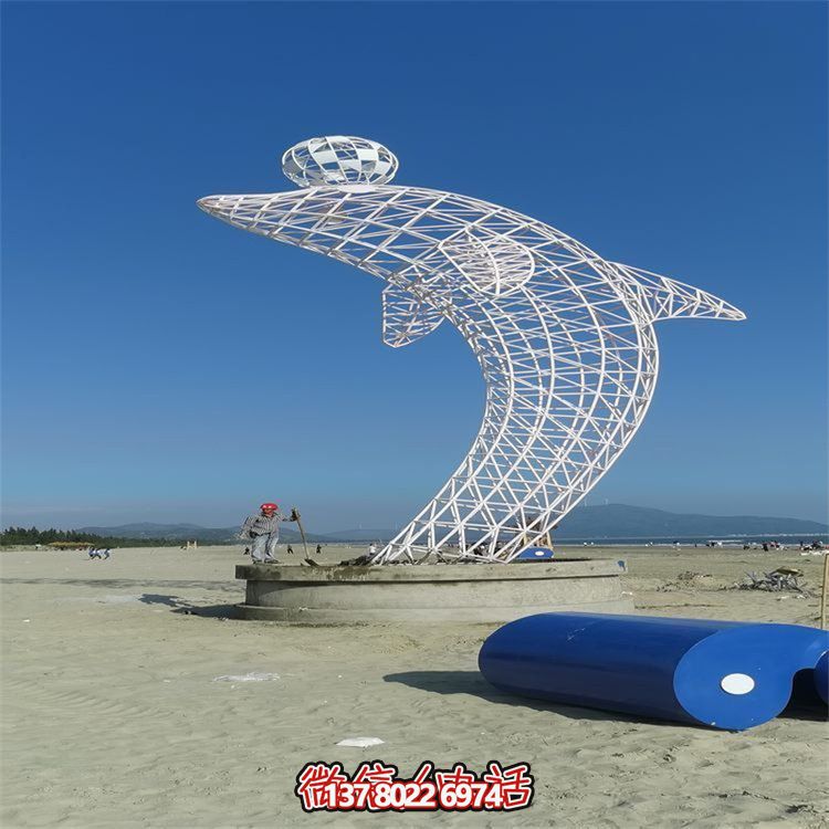 不銹鋼海豚鏤空雕塑，點(diǎn)綴大型景觀廣場(chǎng)