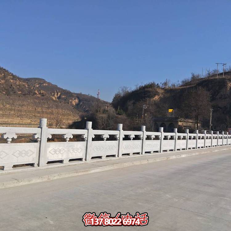 精美的大理石雕塑欄桿，締造完美景觀